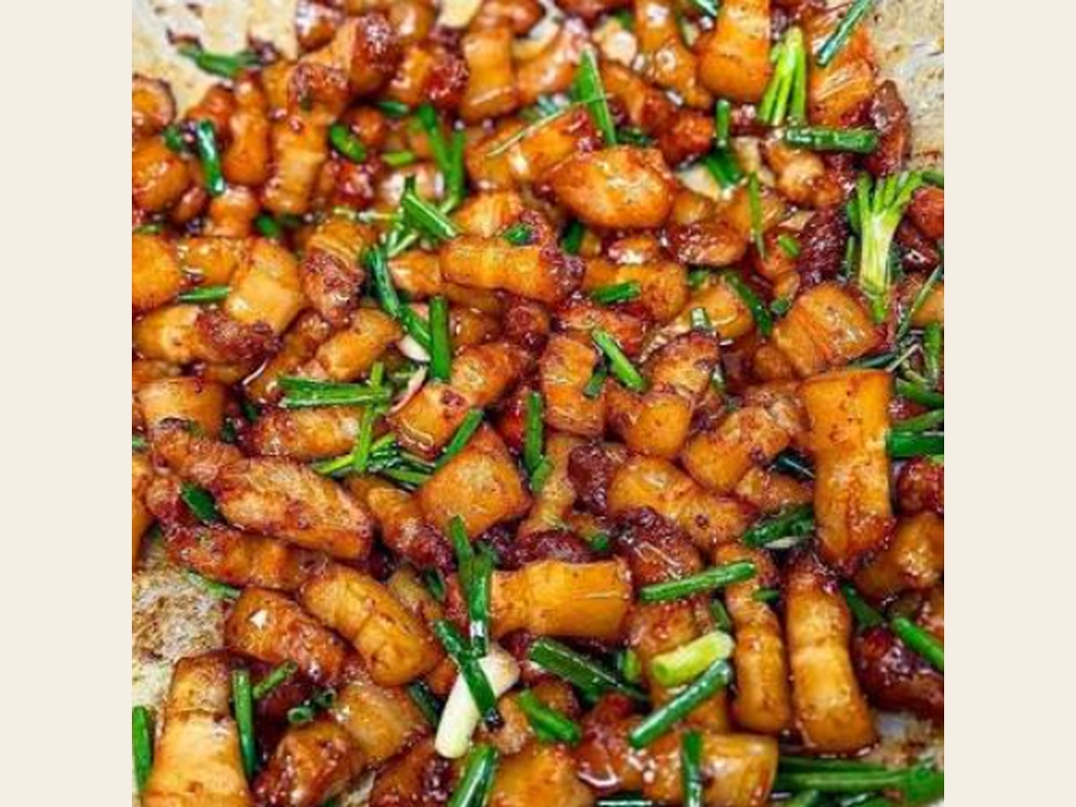 Ba chỉ rang cháy cạnh